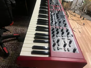 Nord Stage 4 Compact-con funda original SOLO VENTA