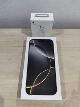 iPhone 16 Pro Max 256GB Titanio