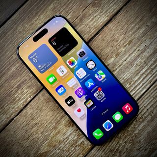 Apple iPhone 16 Pro 256GB IMPOLUTO Batería 100%