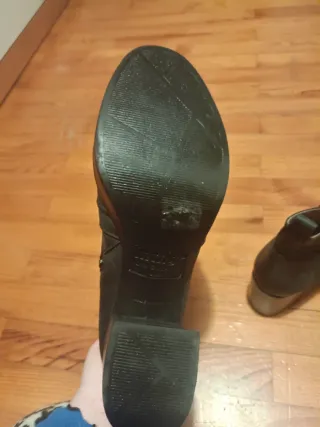 Botas negras con tacón