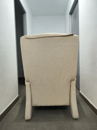 Sillón reclinable beige tela