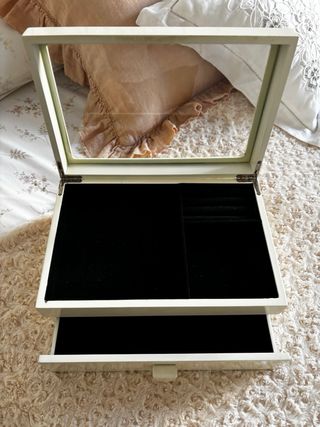 Joyero Zara Home blanco con cajón