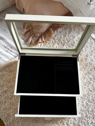 Joyero Zara Home blanco con cajón