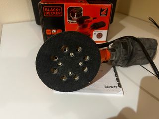 Lijadora Rotorbital BLACK+DECKER 230W