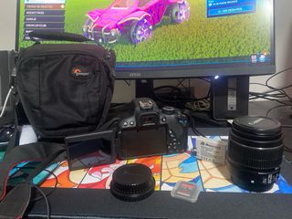 Cámara Canon EOS Rebel T4i Negra