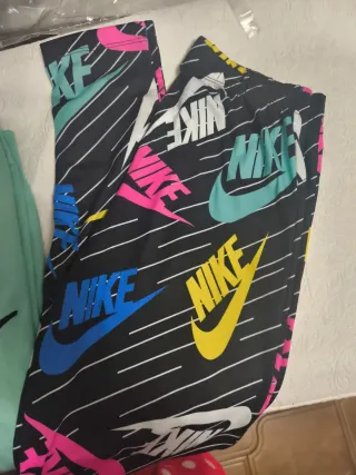 Conjunto Nike Sudadera y Mallas Talla L