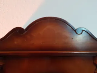 Hornacina madera tallada para colgar en pared.