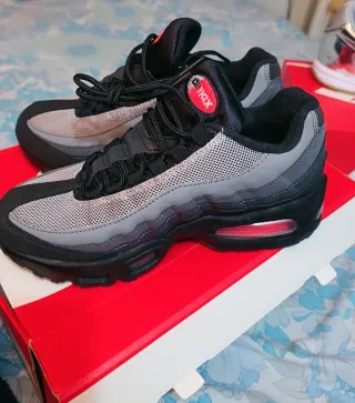 Zapatillas Nike Air Max 95 Negras y Grises unisex