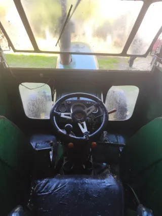 Tractor John Deere 2030 con aperos