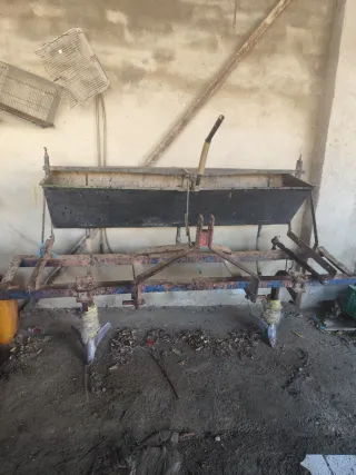 Tractor John Deere 2030 con aperos