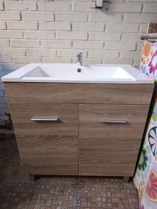 Mueble de baño con lavabo