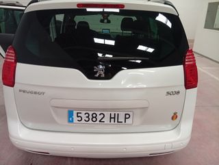 Peugeot 5008 2012