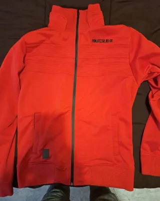 Chaqueta deportiva Jack & Jones roja