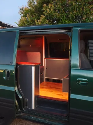 FURGONETA CON CAMPERIZACIÓN A ESTRENAR -NO 4X4-