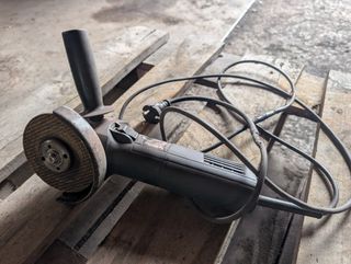 Lote 3 Radial: Makita 2200W y 2 Bosch