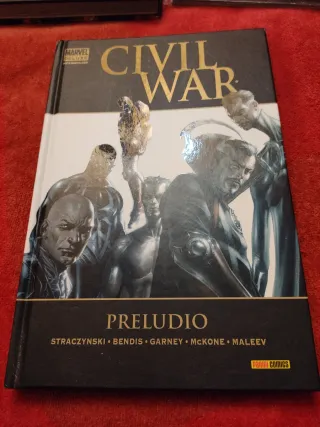 Lote de 5 cómics de tapa dura