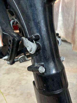 Motor Suzuki 4T 6CV fueraborda