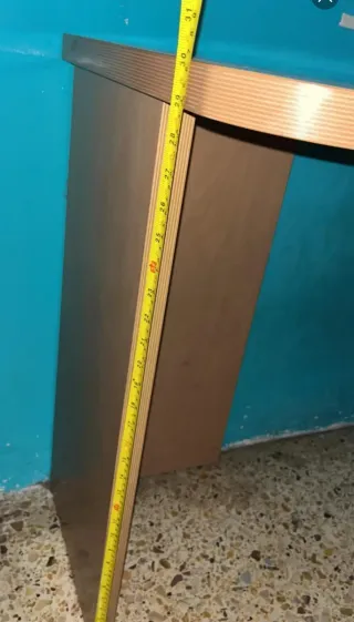 Mesa de escritorio de madera