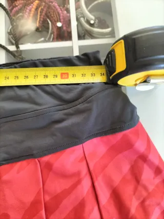 Falda de pádel de la marca Endless