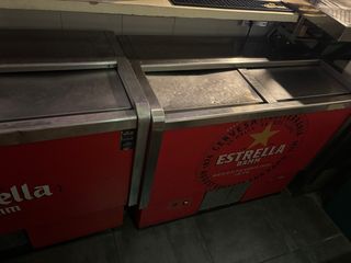 Due frigoriferi Estrella Damm