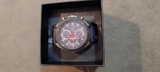 Reloj Tommy Hilfiger Azul y Rojo