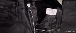 Pantalón efecto piel negro