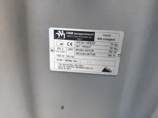 Fregadora eléctrica  Funciona con cable a 220v