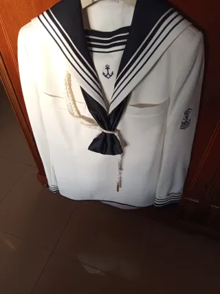 Traje de Comunión Blanco Marinero necesita limpiez