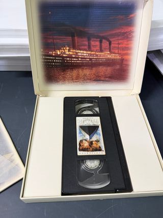 VHS Titanic con Caja Original
