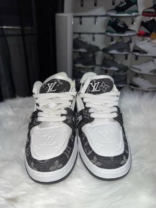 Zapatos Louis Vuitton Negros y Blancos