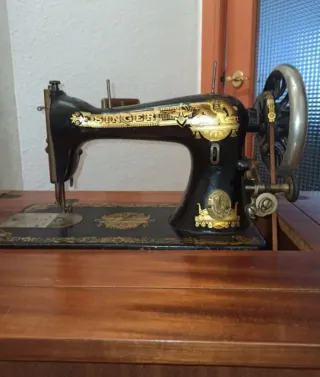Máquina de Coser Singer Antigua