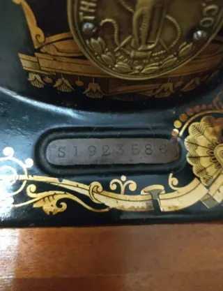 Máquina de Coser Singer Antigua