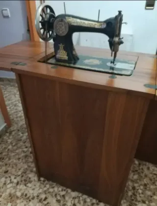 Máquina de Coser Singer Antigua