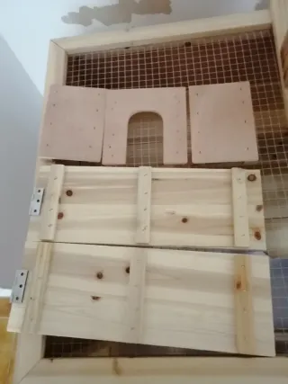 Gabbia in legno e plexiglass per roditori