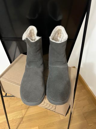 Botines grises con forro de pelo