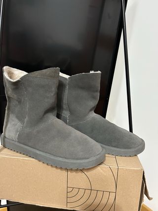 Botines grises con forro de pelo