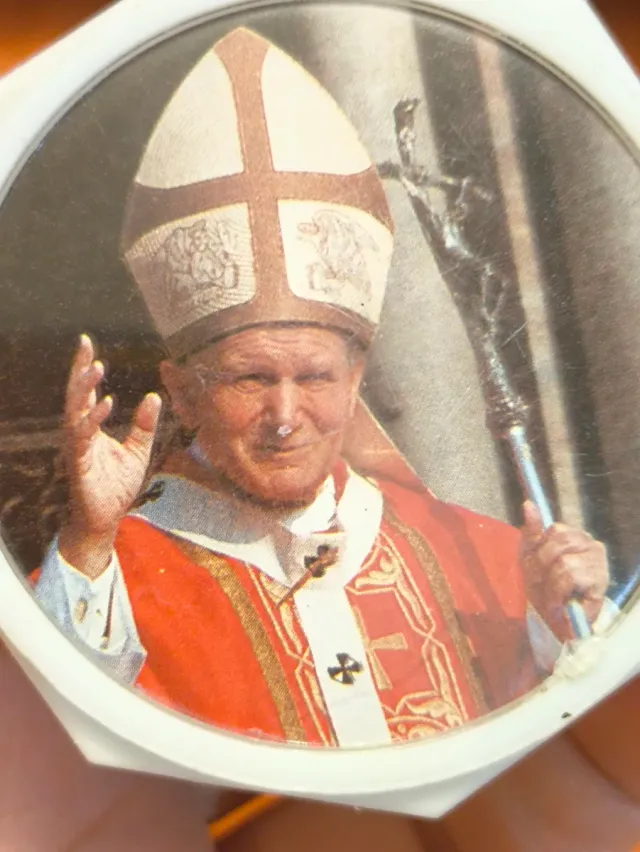 Rosario madera pétalos rosa