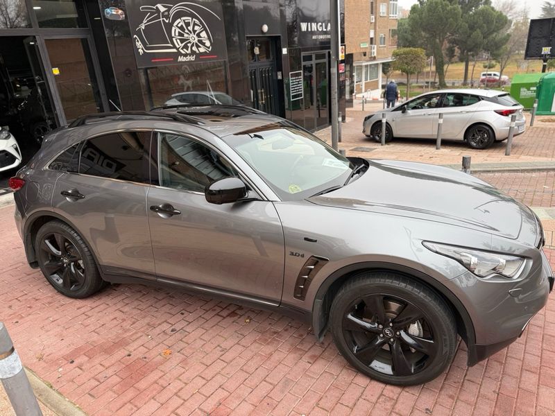 Infiniti QX70 2015 - foto 1