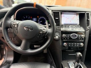 Infiniti QX70 2015