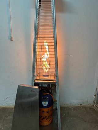 Calefactor de gas piramidal