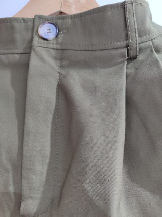 Pantalón cargo Zara verde caqui