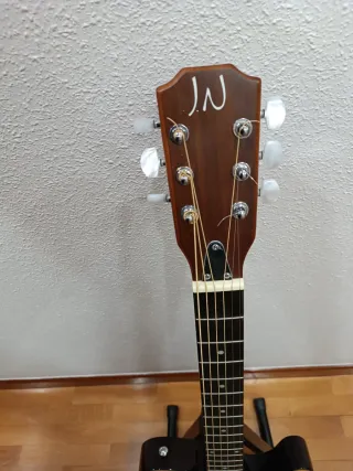 Guitarra James Neligan