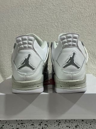 Jordan 4 Blancas Grises