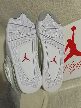 Jordan 4 Blancas Grises