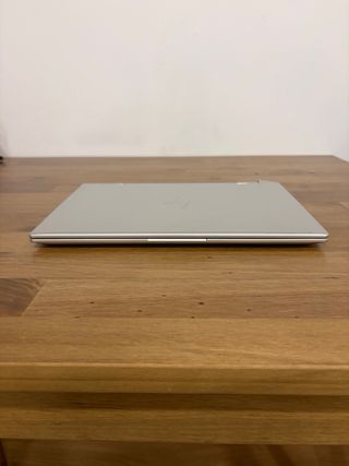 HP Envy x360 i7 13” Aluminio color Silver