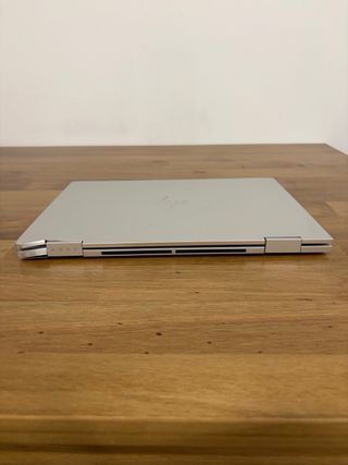 HP Envy x360 i7 13” Aluminio color Silver