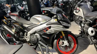 Accesorios Aprilia RSV 4 Originales 2023
