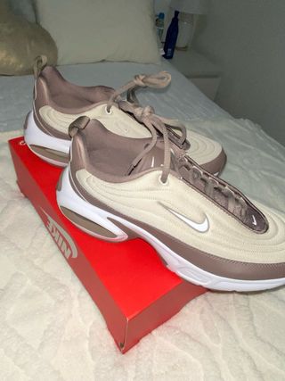 Zapatillas Nike Air Max Beige y Marrón
