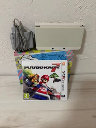 Nintendo 3DS Blanca + Mario Kart 7