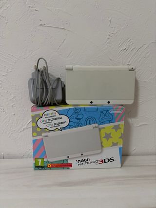 Nintendo 3DS Blanca + Mario Kart 7